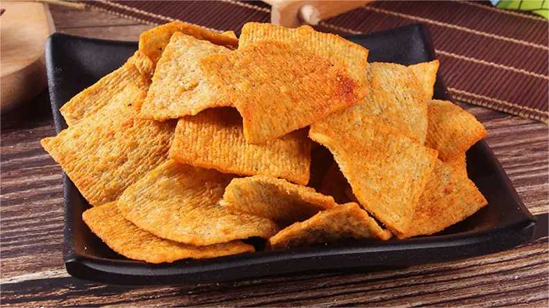 花椒鍋巴灌裝封口機(jī)：定制高效，為網(wǎng)紅零食生產(chǎn)加速