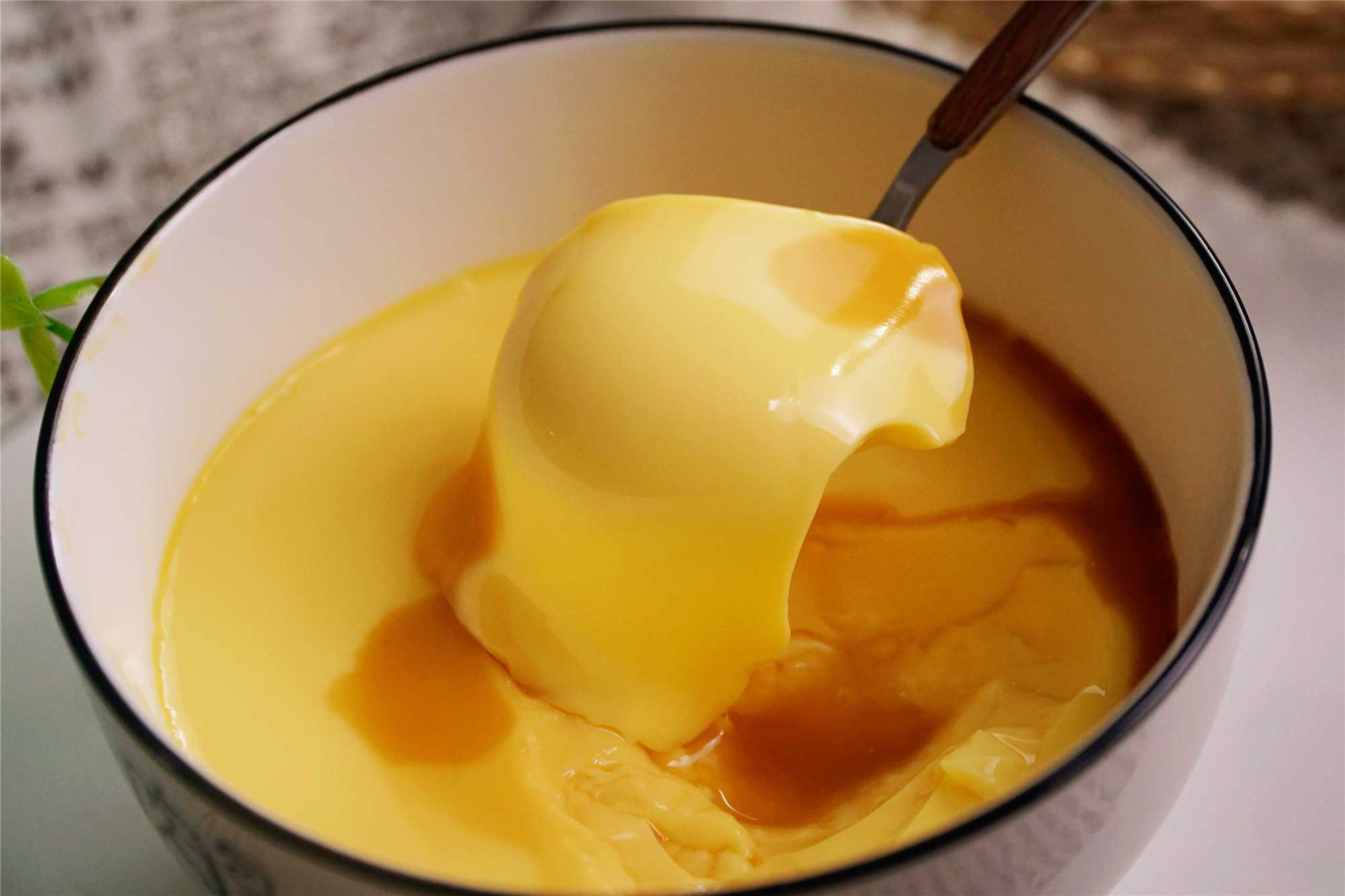 食品工業(yè)新寵：無氣泡雞蛋羹灌裝機，效率與品質(zhì)的雙重保障！