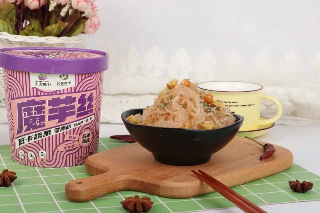 健康美味，一步到位：桶裝魔芋涼面包裝機(jī)