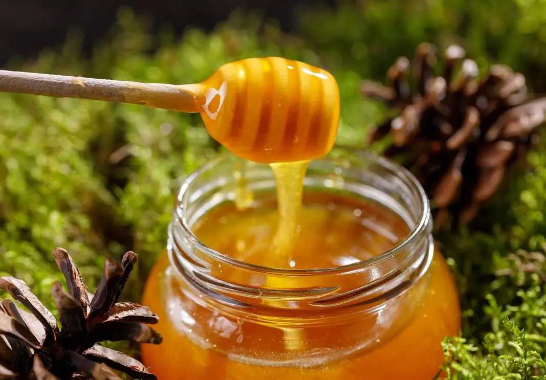 甜蜜革新，智造每一勺的優(yōu)雅：呂工機(jī)械編帶式勺裝包裝機(jī)，讓傳統(tǒng)美味煥發(fā)時(shí)尚活力