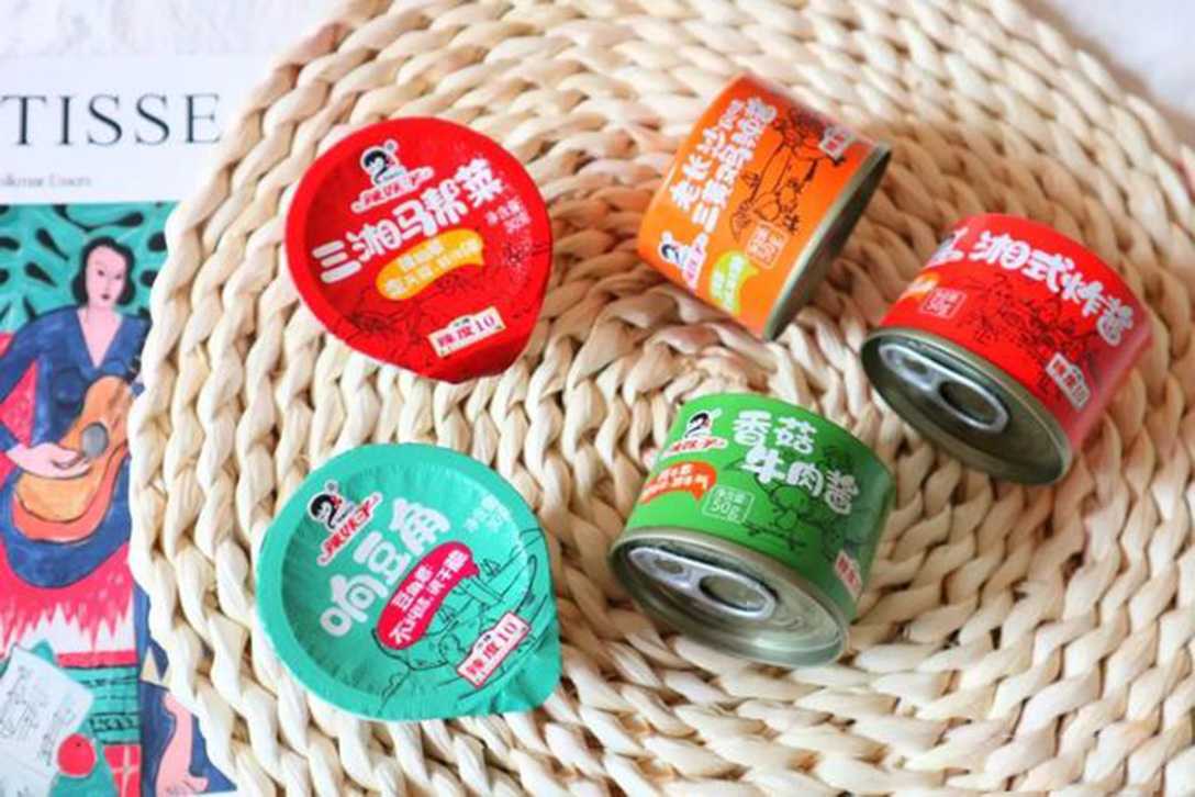 從0到整線交付，呂工機(jī)械為調(diào)味品企業(yè)定制全自動(dòng)醬料包裝產(chǎn)線